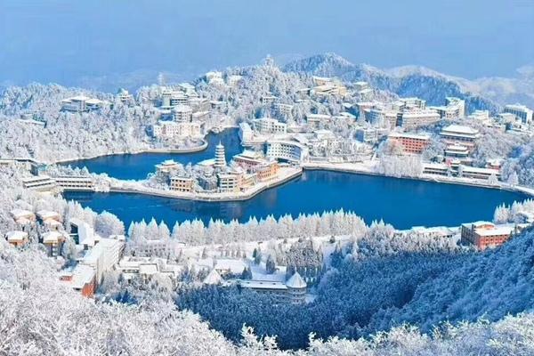 武汉冬天旅游景点排行 这个冬天就滑雪加温泉了